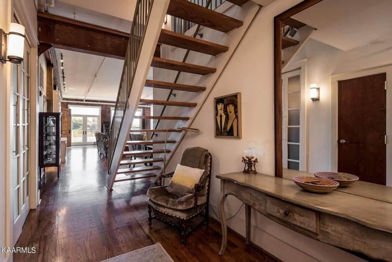 Gallery-Lofts-402-559764989