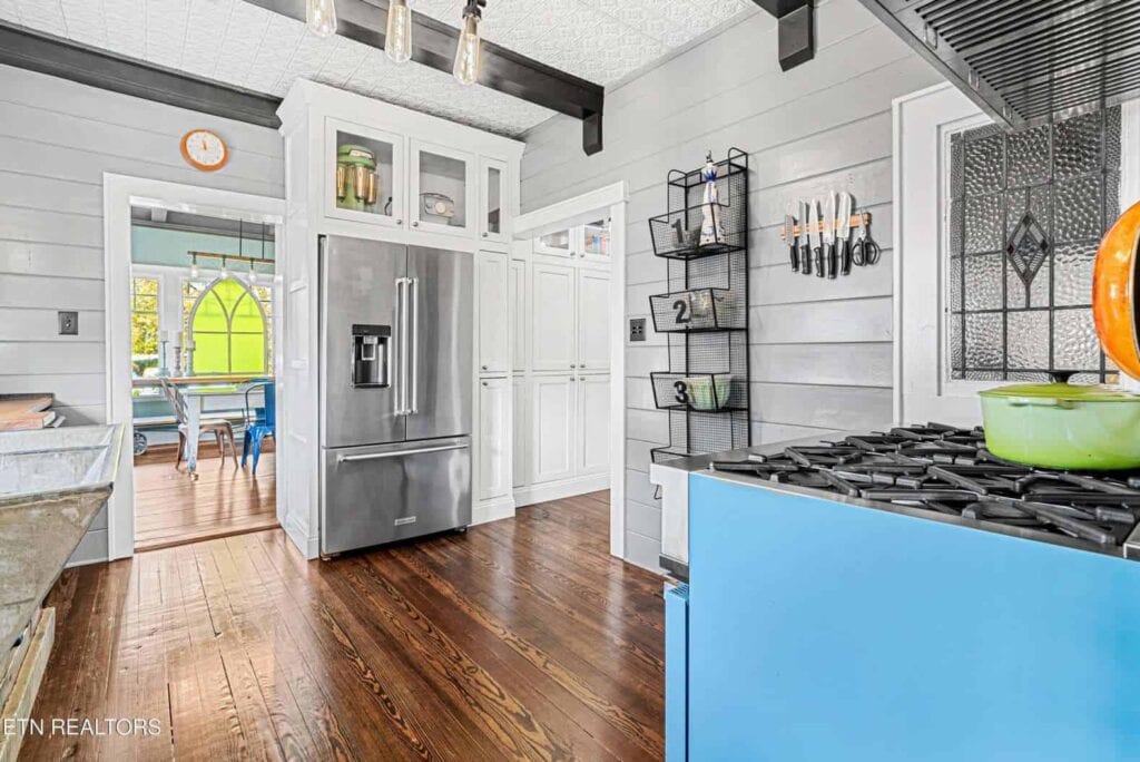 Montclair-5135399401