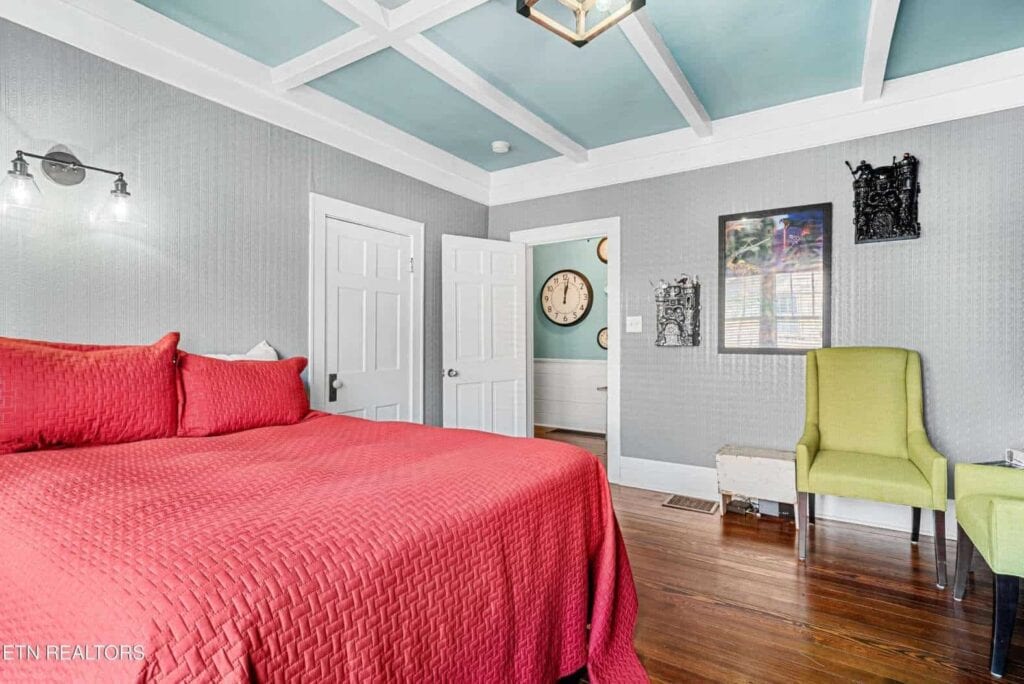 Montclair-5327229863