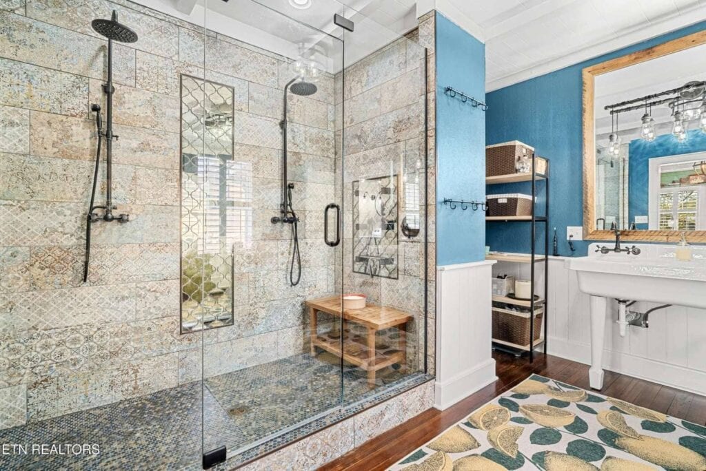 Montclair-5523254741