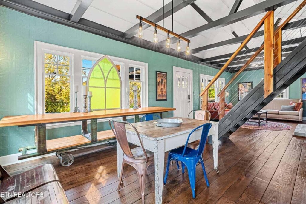 Montclair-5713998261