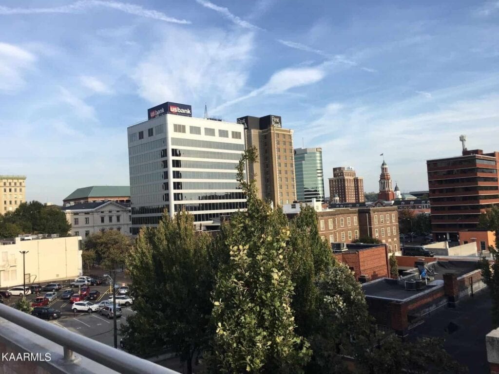 Pembroke-303-028069072