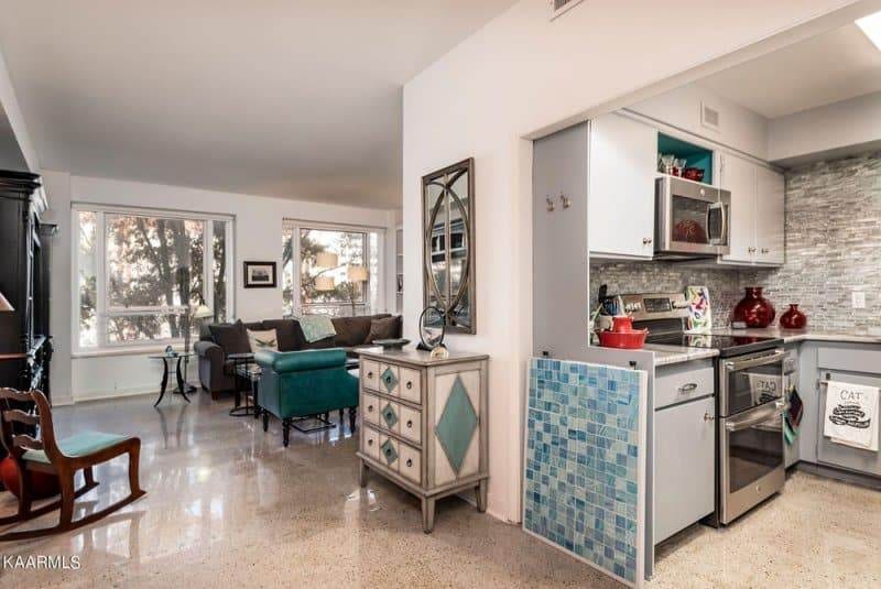 Pembroke-404-11014343116200