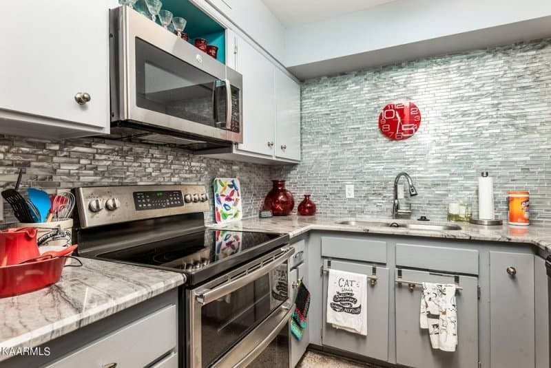 Pembroke-404-11014348388199