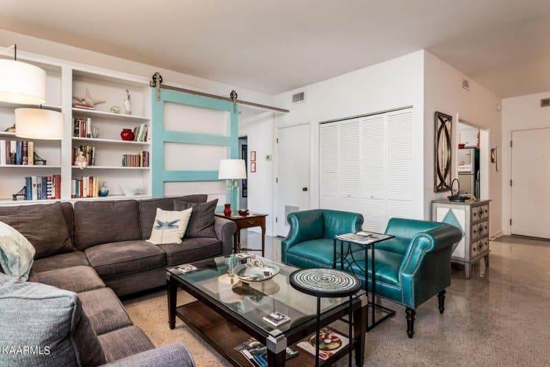 Pembroke-404-11014355729203