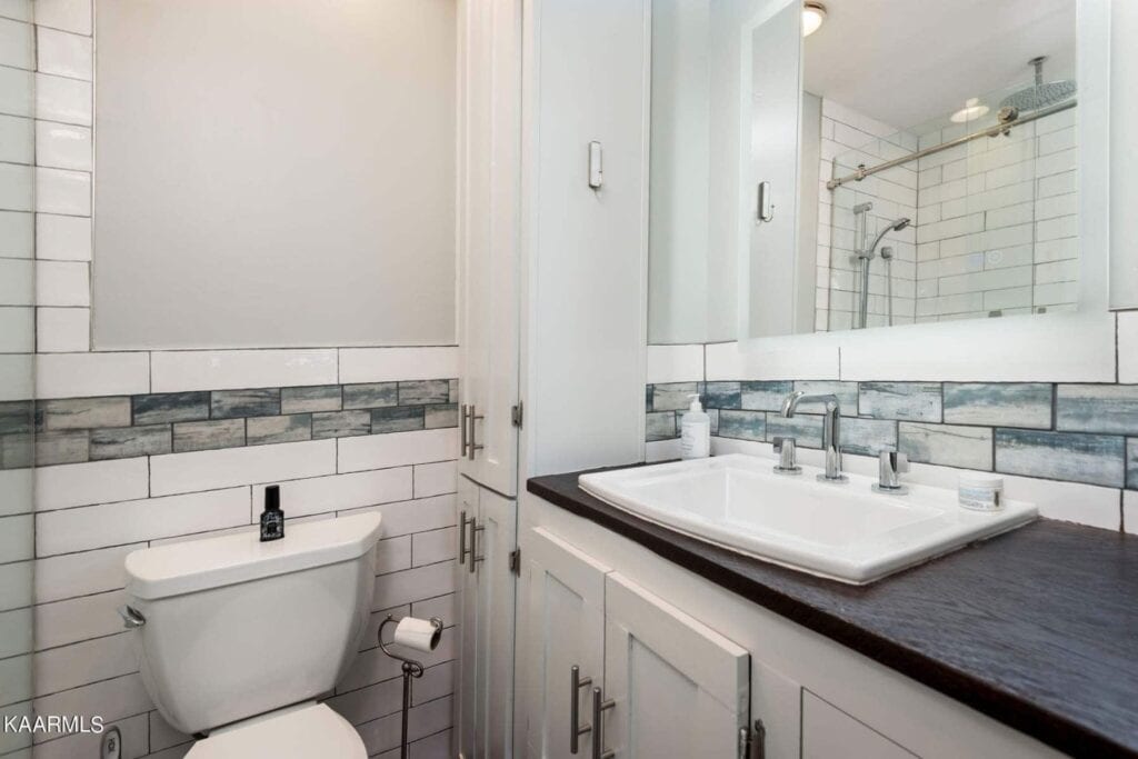 Pembroke-405-164237507313