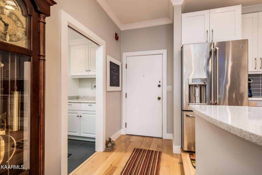 Pembroke-603-543097689