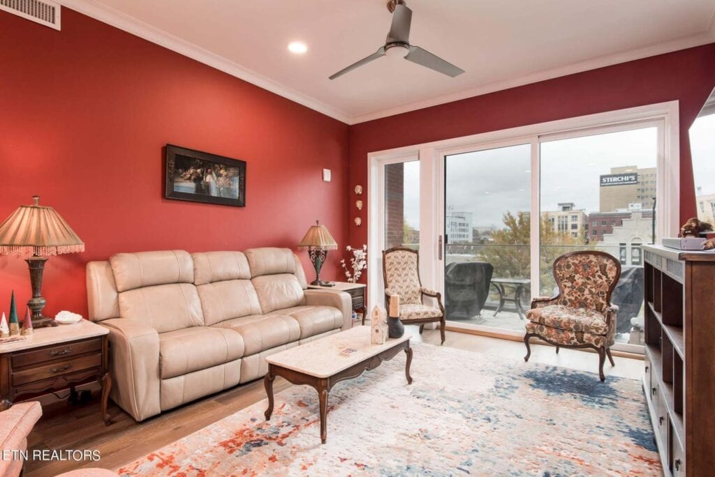 Regas-218-185154893712