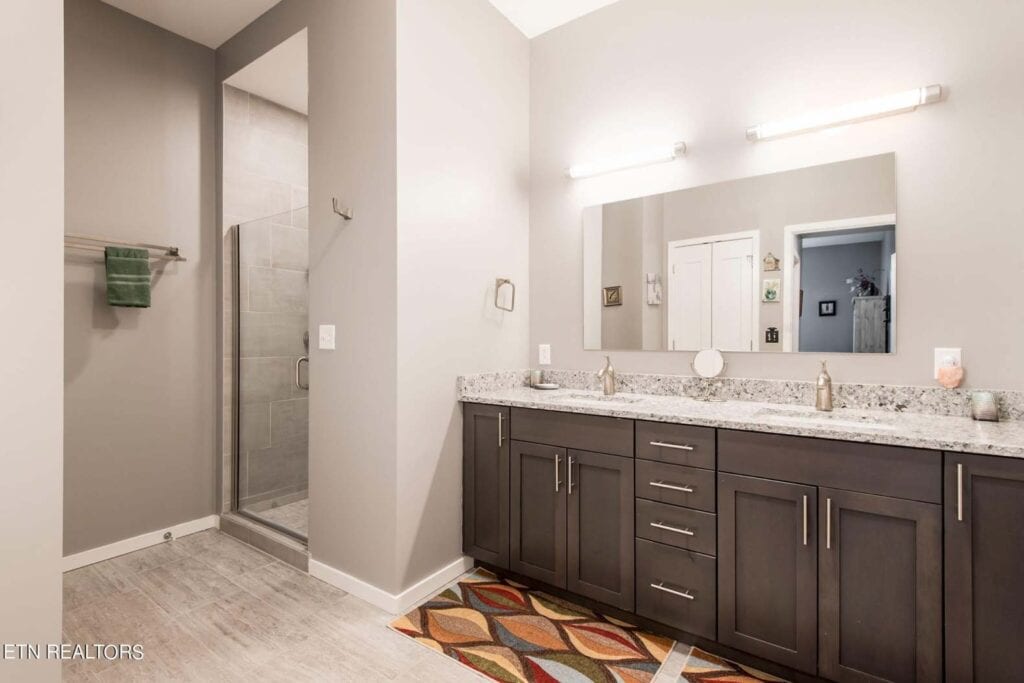 Regas-218-185212634009