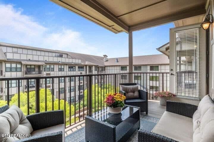 Riverwalk-526-165328047166