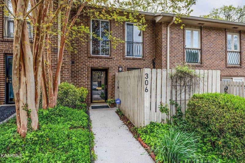 Sequoyah-Square-306-2013745496376