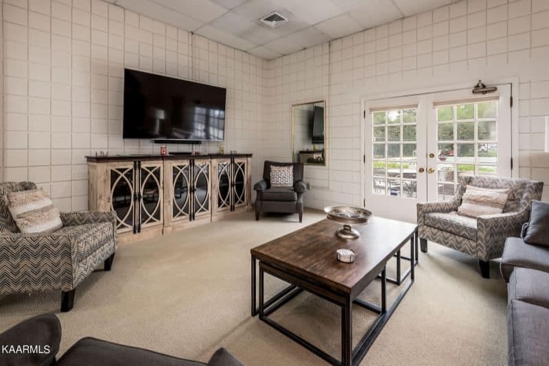 Sequoyah-Square-306-2013859167081