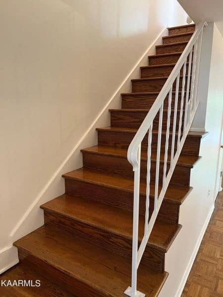 Sequoyah-Square-306-3204559070813