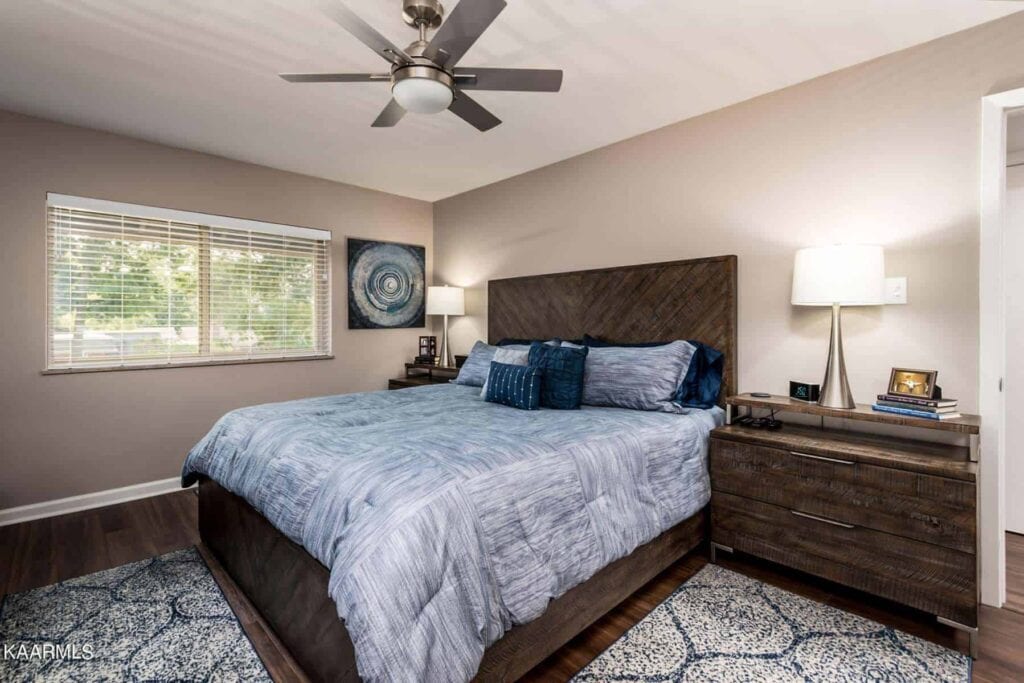 Sequoyah-Square-Condominiums-520-232054964635