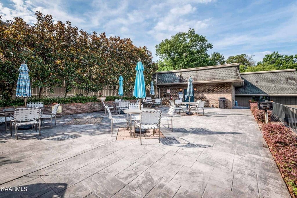 Sequoyah-Square-Condominiums-520-232134750838