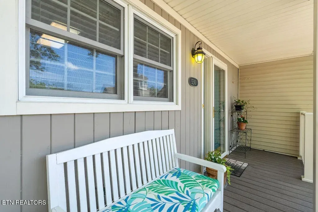 Riverfront 1147404777