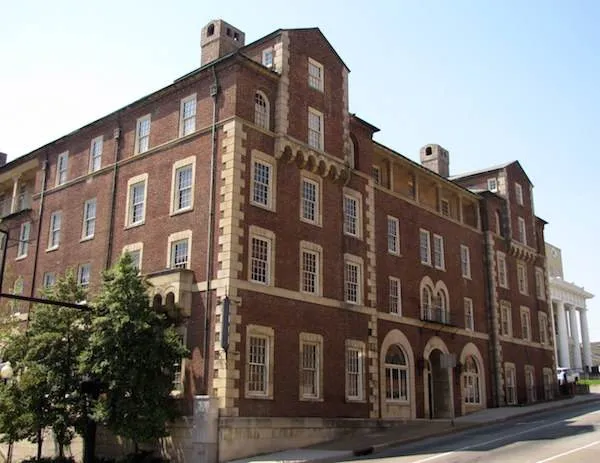 crown court, knoxville, tn