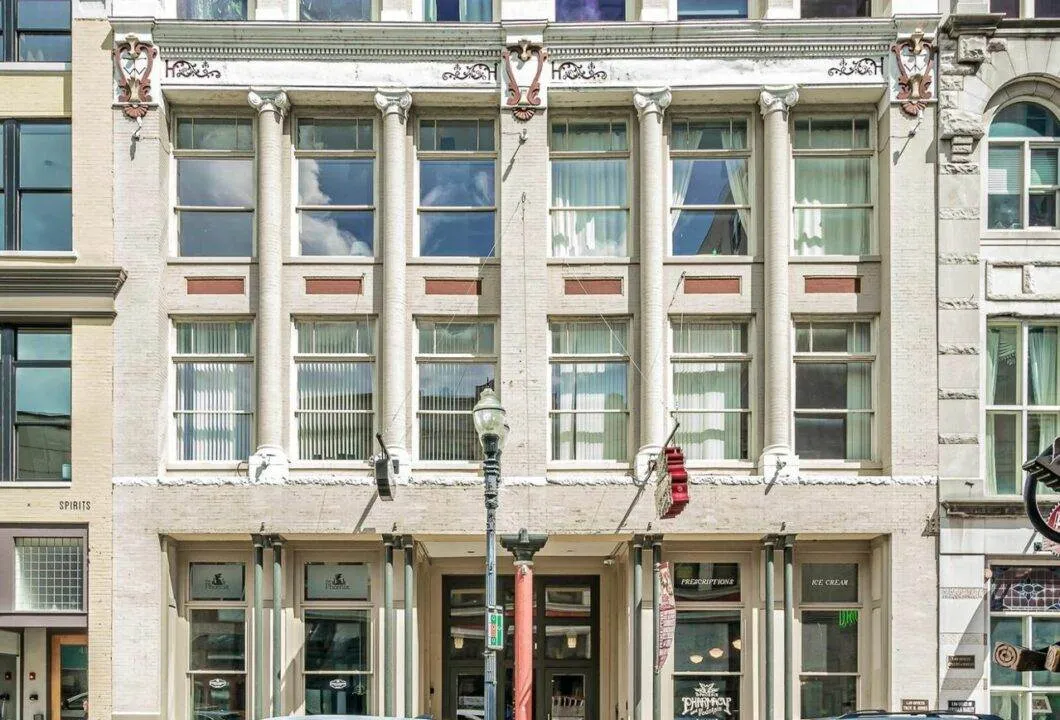 phoenixbuilding