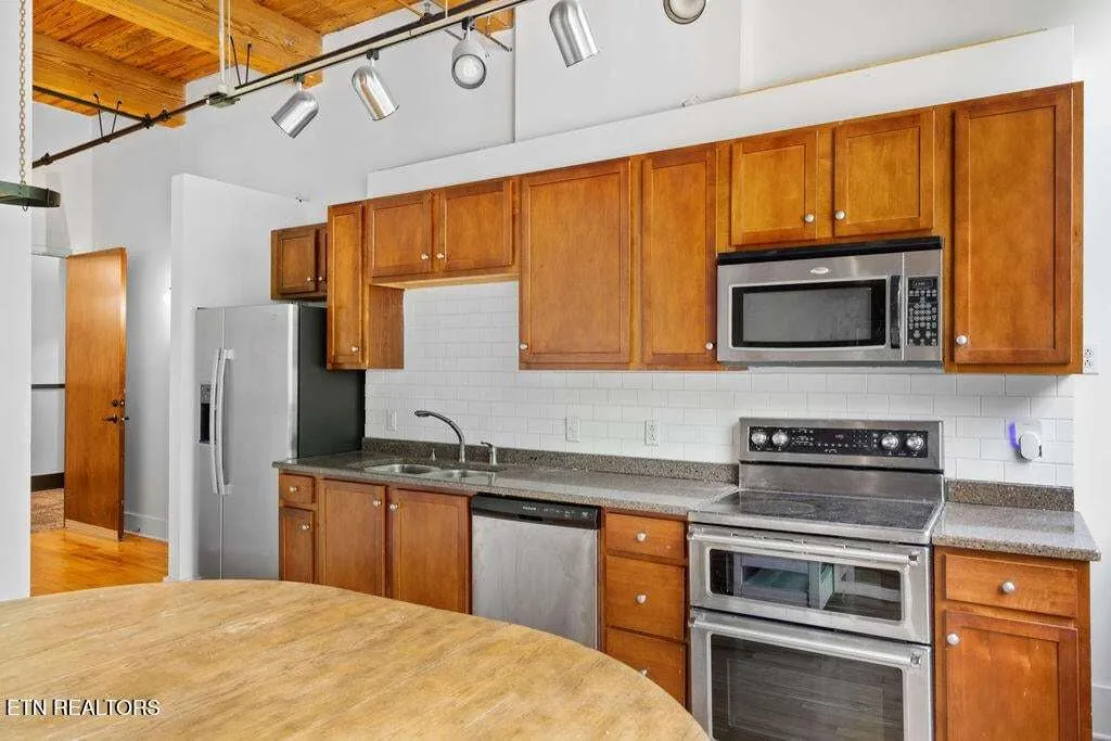 Candy-208-184337296428