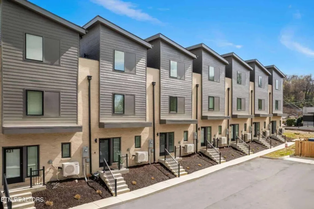 The-Saint-022043652689 The-Saint-022043652689