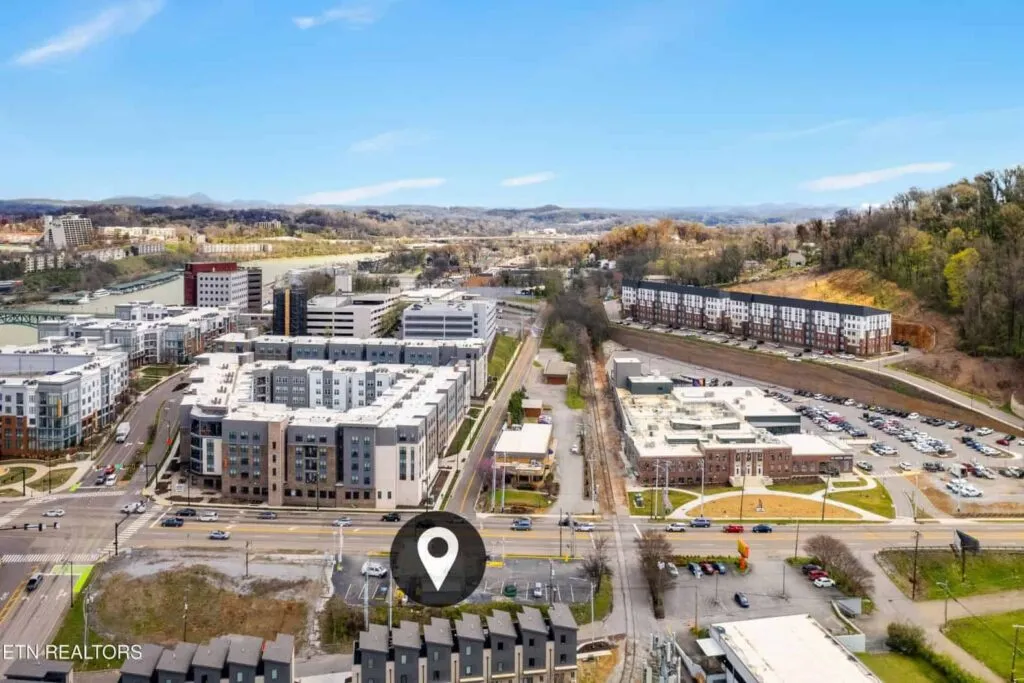 The-Saint-022106104796 The-Saint-022106104796