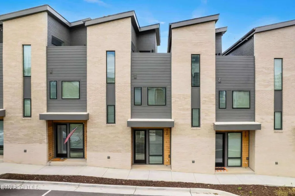 The-Saint-022136471192 The-Saint-022136471192