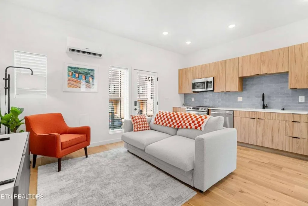 The-Saint-022213320651 The-Saint-022213320651