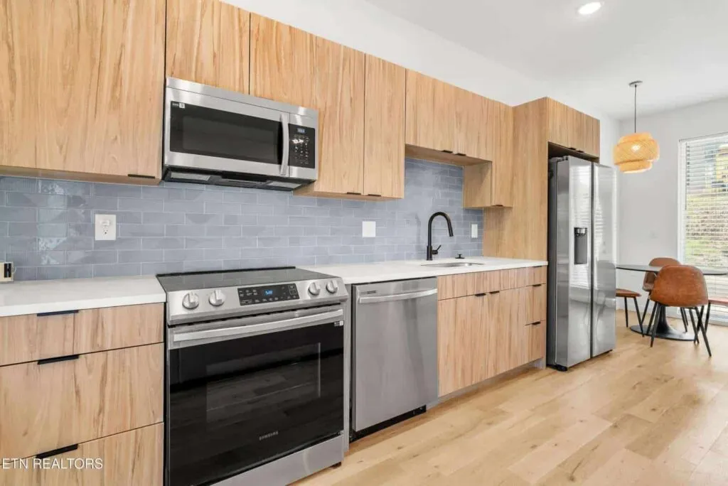 The-Saint-022217532199 The-Saint-022217532199