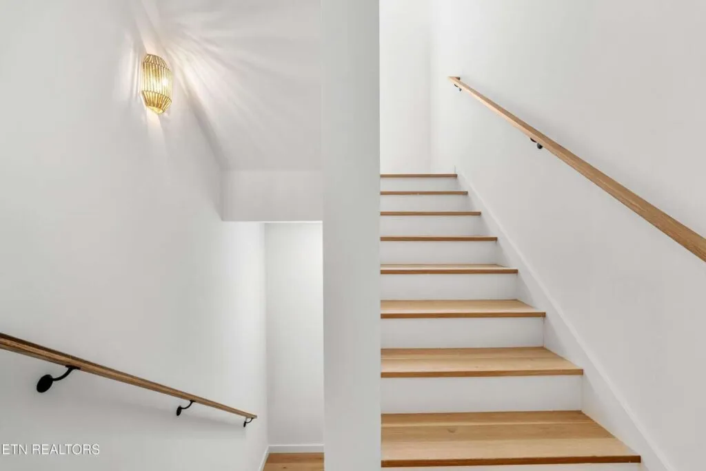 The-Saint-022238122329 The-Saint-022238122329