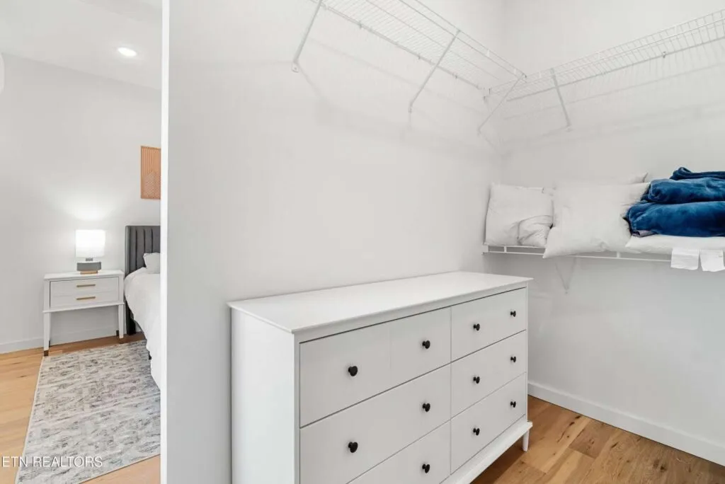 The-Saint-022249140445 The-Saint-022249140445