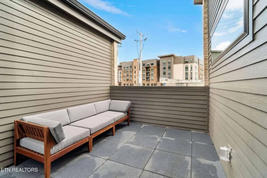 The-Saint-022329092223 The-Saint-022329092223