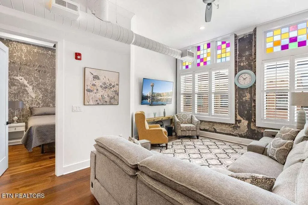 century-4164514538000-2