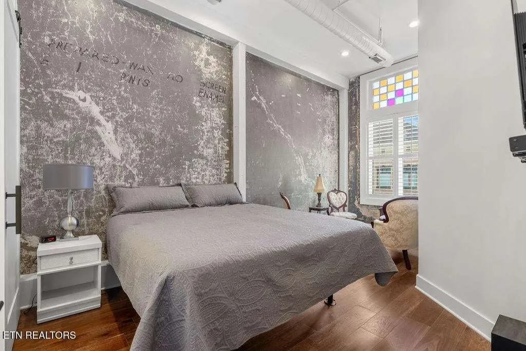 century-4164534960849-2