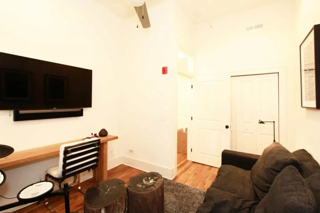 105-Mews-Way-03202632468357