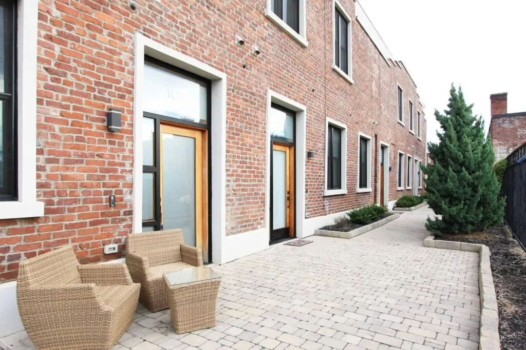 105-Mews-Way