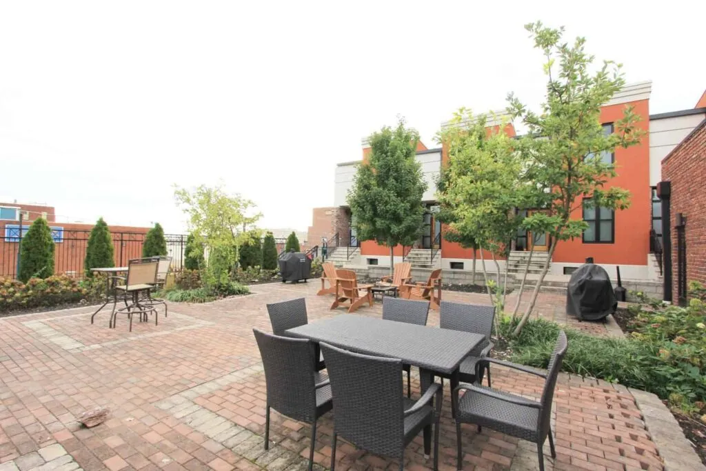 105-Mews-Way-16173730743219