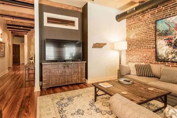 130_W_Jaackson_203_106