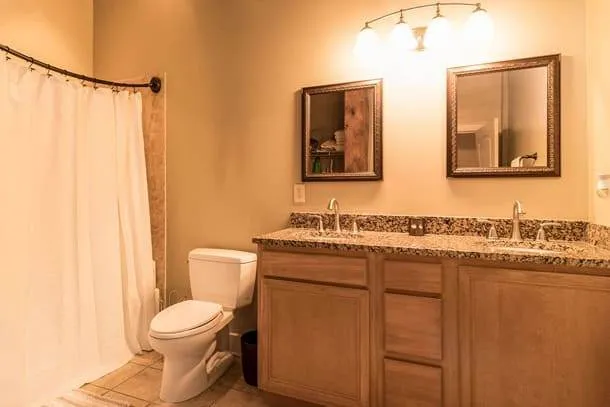 130_W_Jaackson_203_115