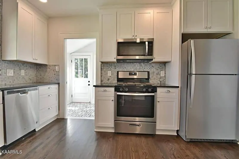 2014-E-Glenwood-Ave-2820258995000000-o