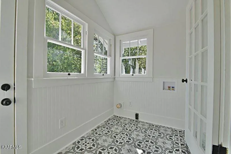 2014-E-Glenwood-Ave-2822736731000000-o