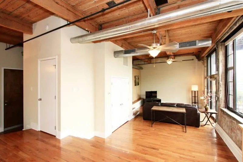 20161028204939895113000000-o