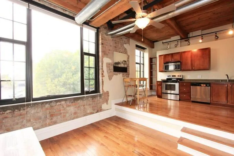 20161028204942751221000000-o