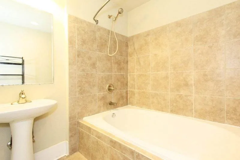 20161028205010031553000000-o