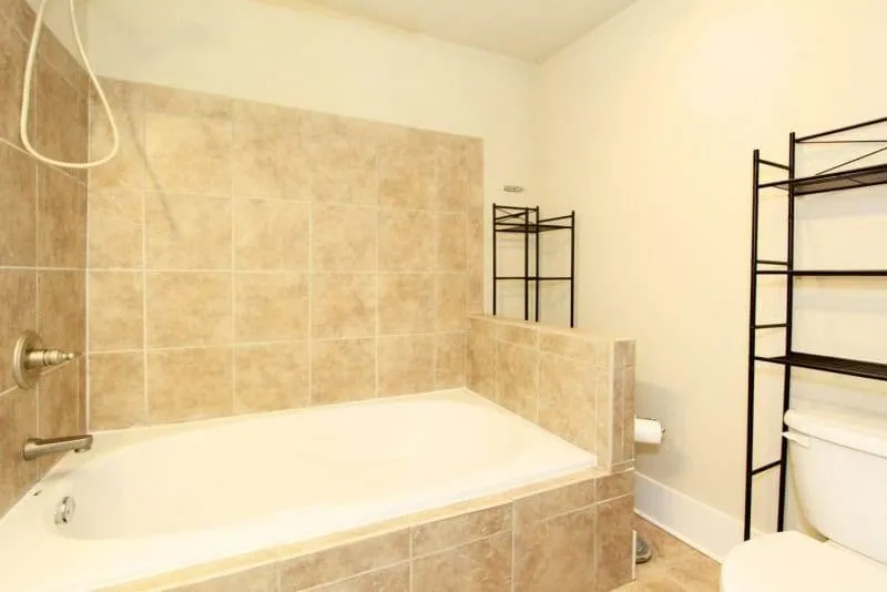 20161028205012109316000000-o