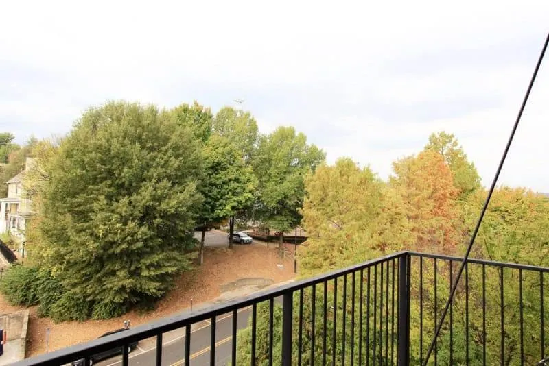 20161028205030506182000000-o