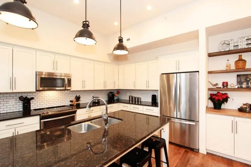 20161214000510783001000000-o