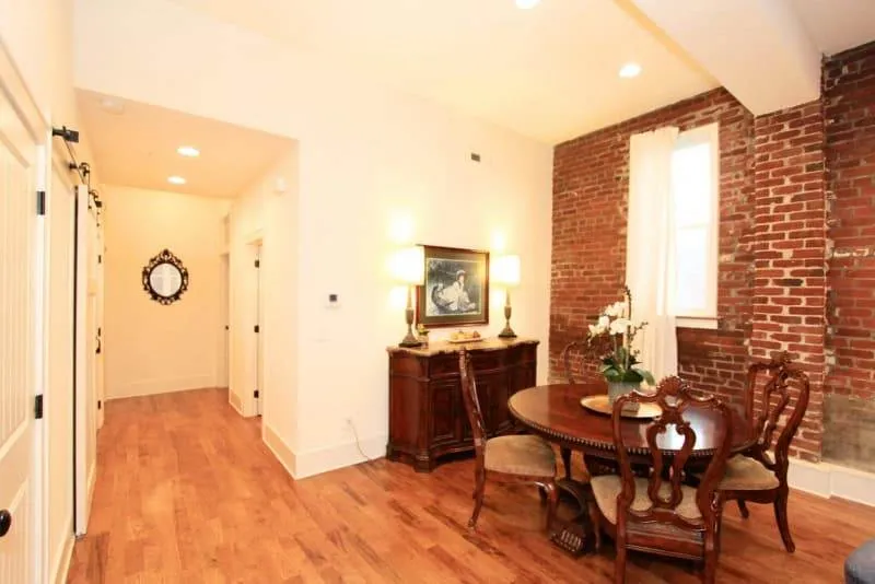 20161214000622816869000000-o