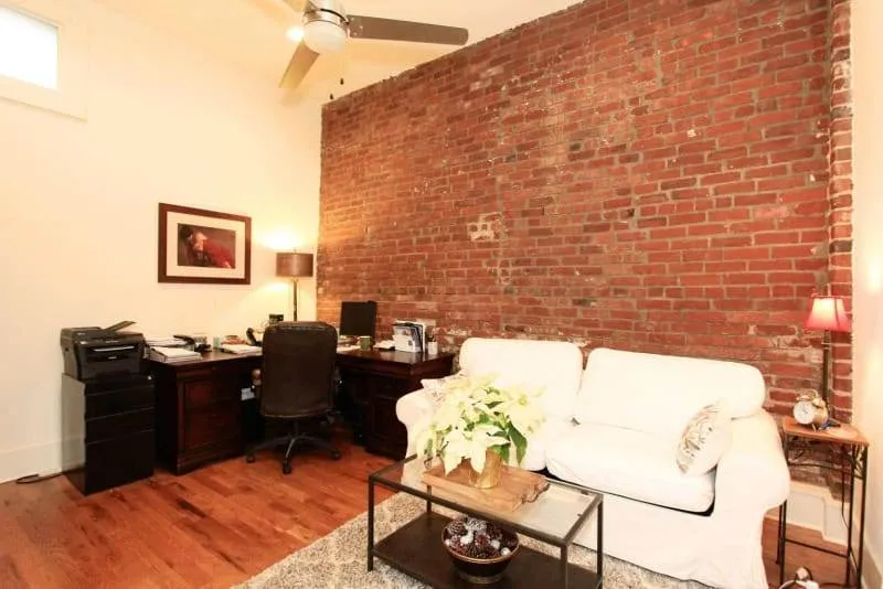 20161214000640605882000000-o