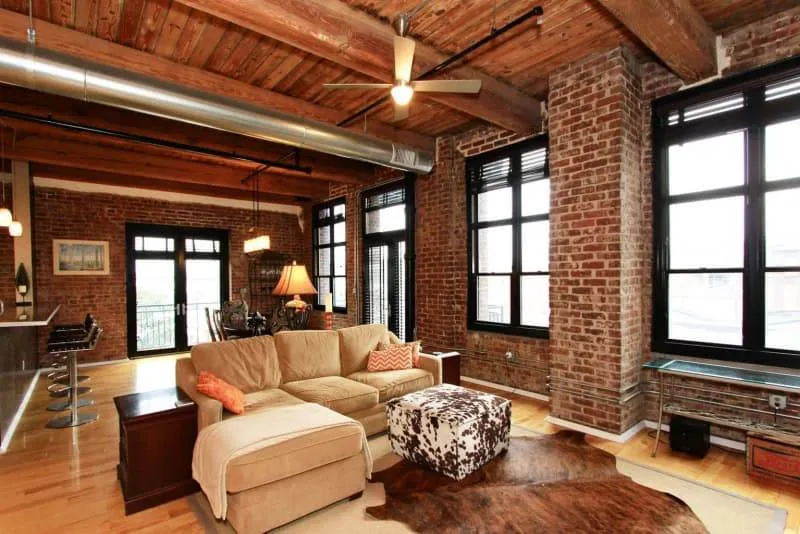 20170125115944006471000000-o