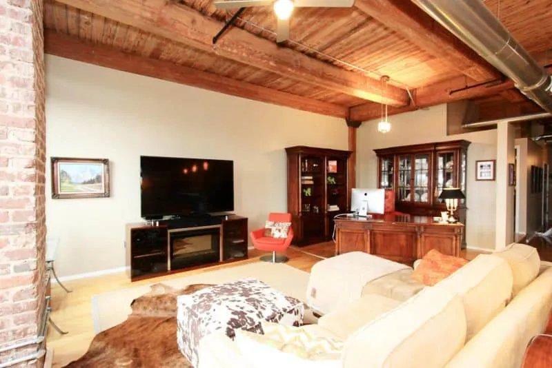 20170125115948402288000000-o